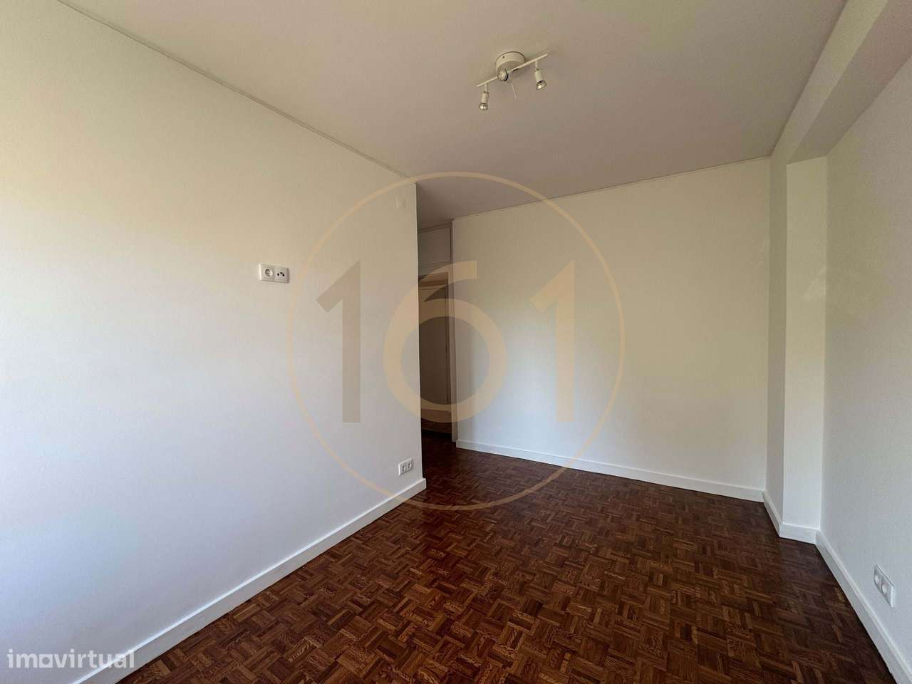Apartamento T3 com varanda, para venda , no Porto-19