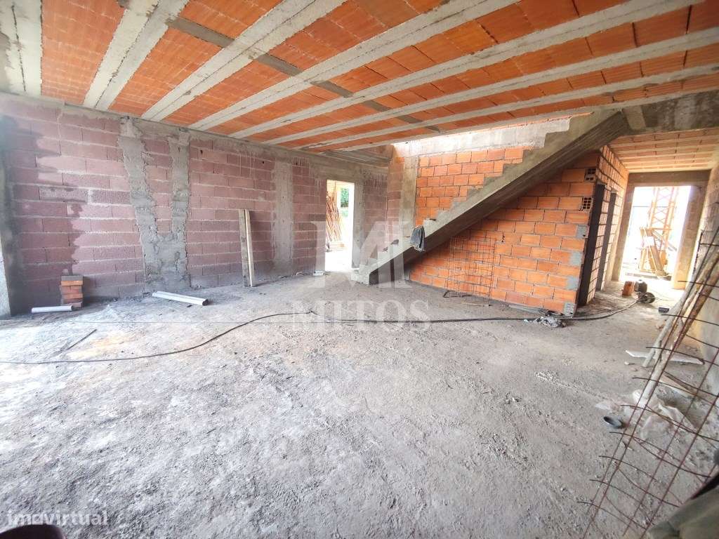 Moradia T3 em construção situada na Correlhã - Ponte de Lima - Grande imagem: 4/25