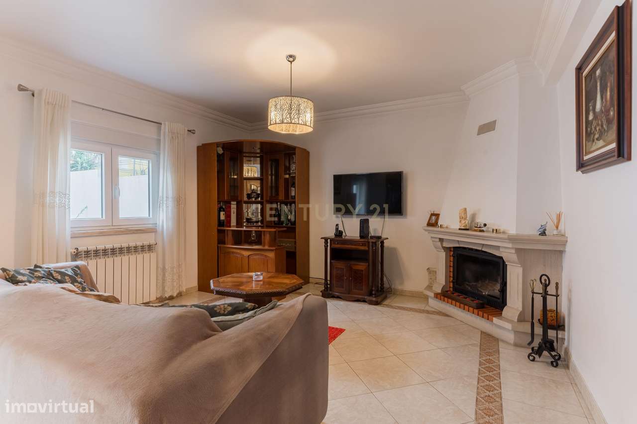 Moradia T3 de Charme no Bairro da Encarnação-3