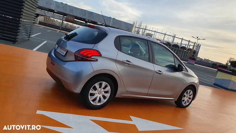 Peugeot 208 1.2 L PureTech Style - 30