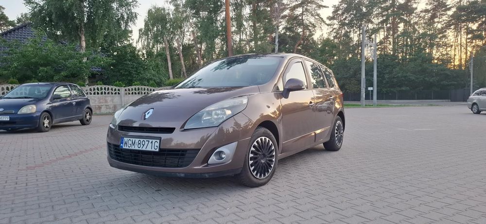 Renault Grand Scenic III (2009-2016) Gr 1.9 dCi Confort Expression 2011