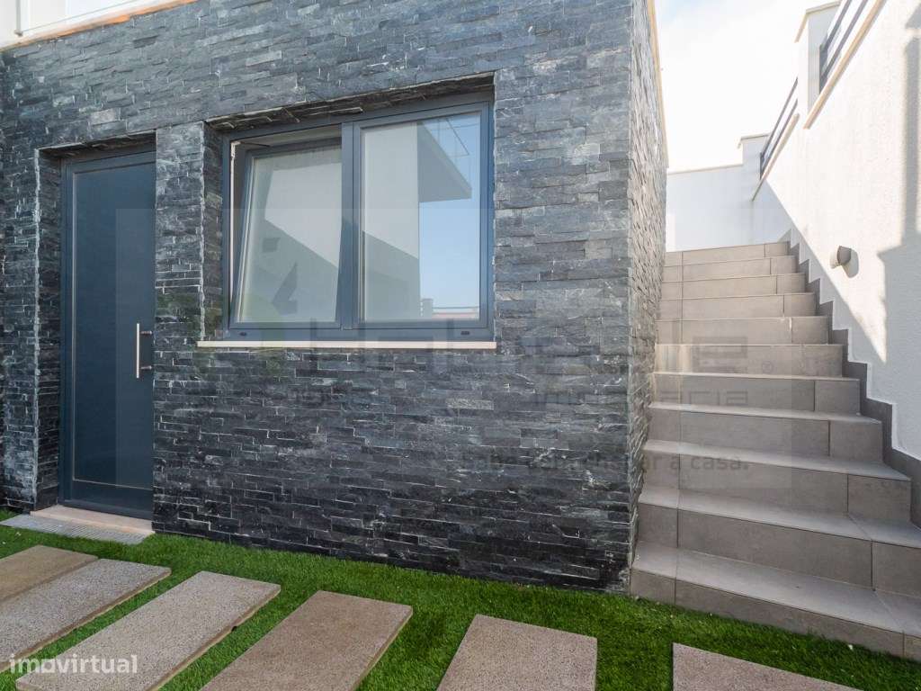 Moradia T4+1 moderna em Vale Grande, Odivelas-40