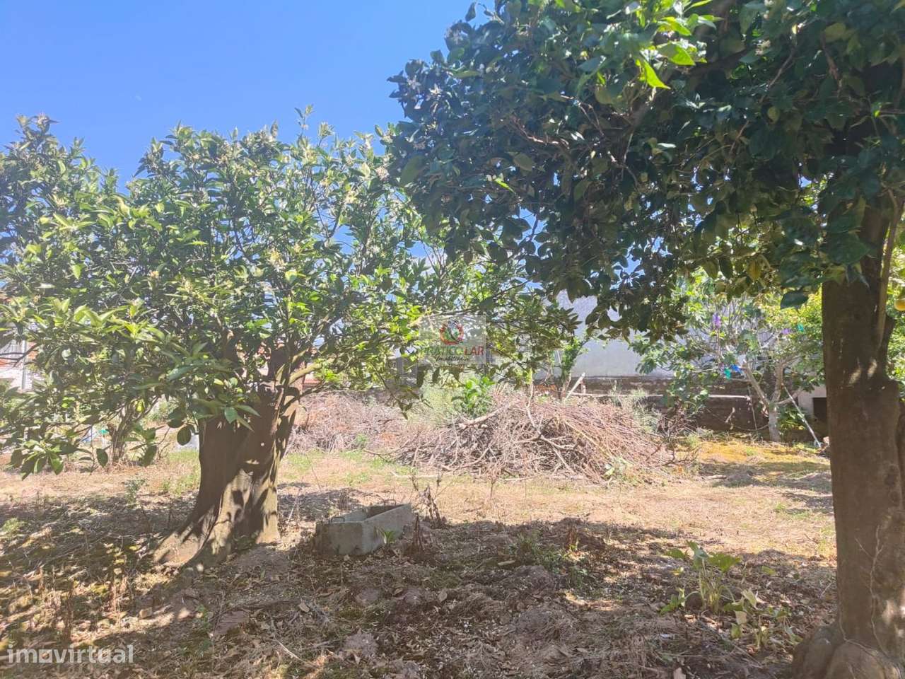 Moradia para restaurar  com terreno para construção em Nariz-5