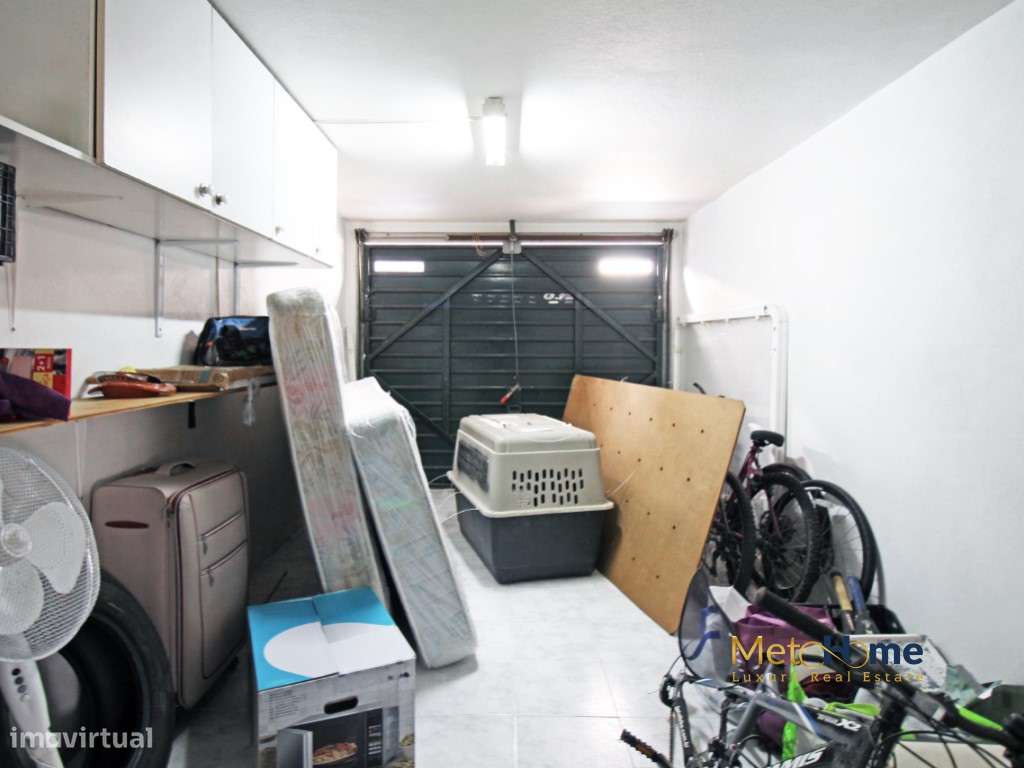 T2 com garagem Box e varanda voltado a Poente-25