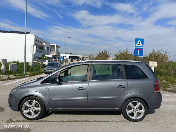 Opel Zafira 1.9 CDTi Cosmo - 3