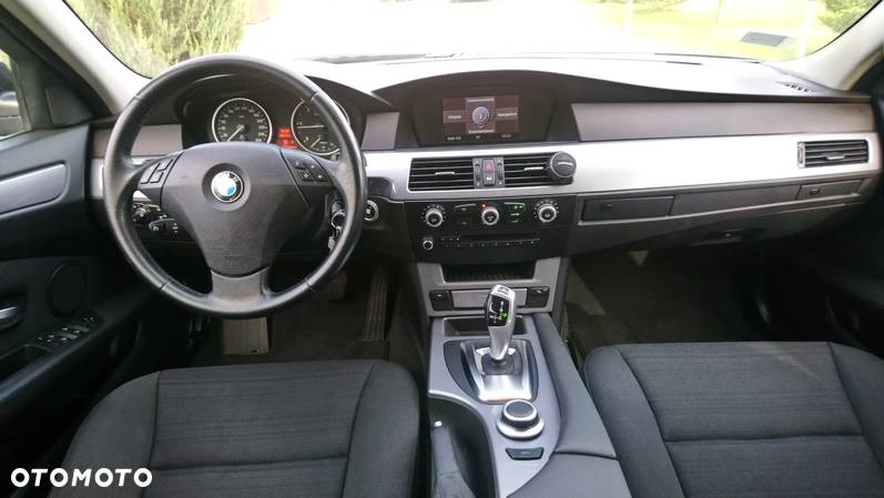 BMW Seria 5 520d Touring Edition Fleet - 15