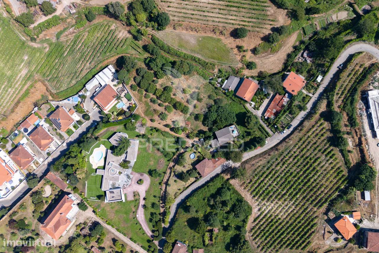 Quinta com dois artigos urbanos e um rústica com 5410 m2 junto á ci... - Grande imagem: 4/34