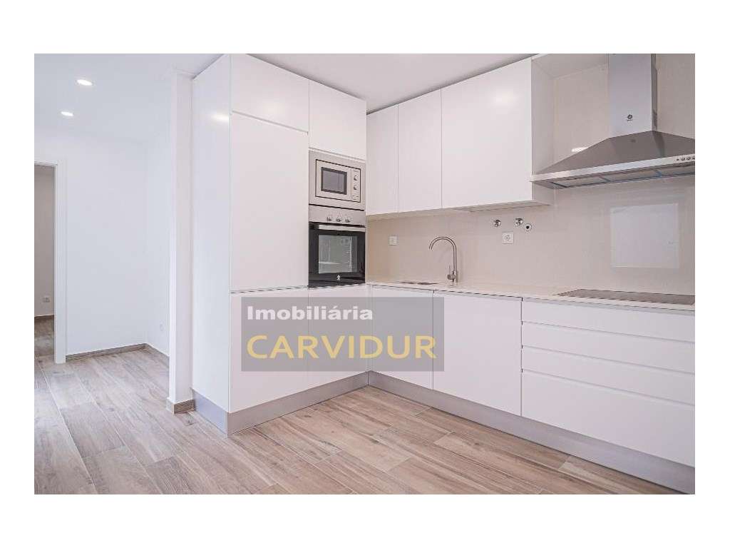 Alto Seixalinho T2 totalmente remodelado e equipado-2