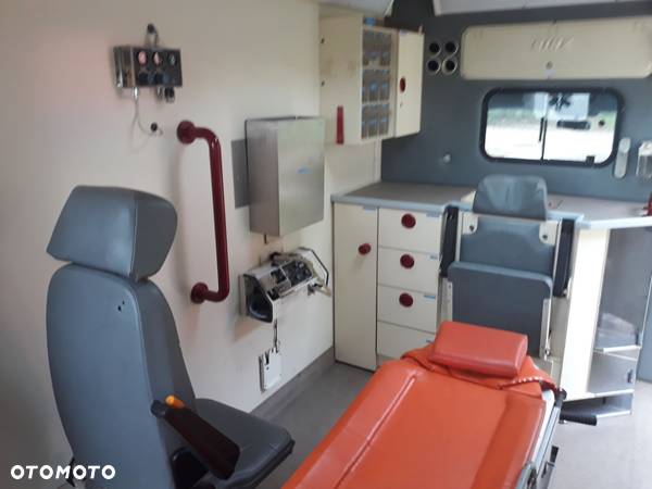 Mercedes-Benz Sprinter 312D AMBULANS - 9