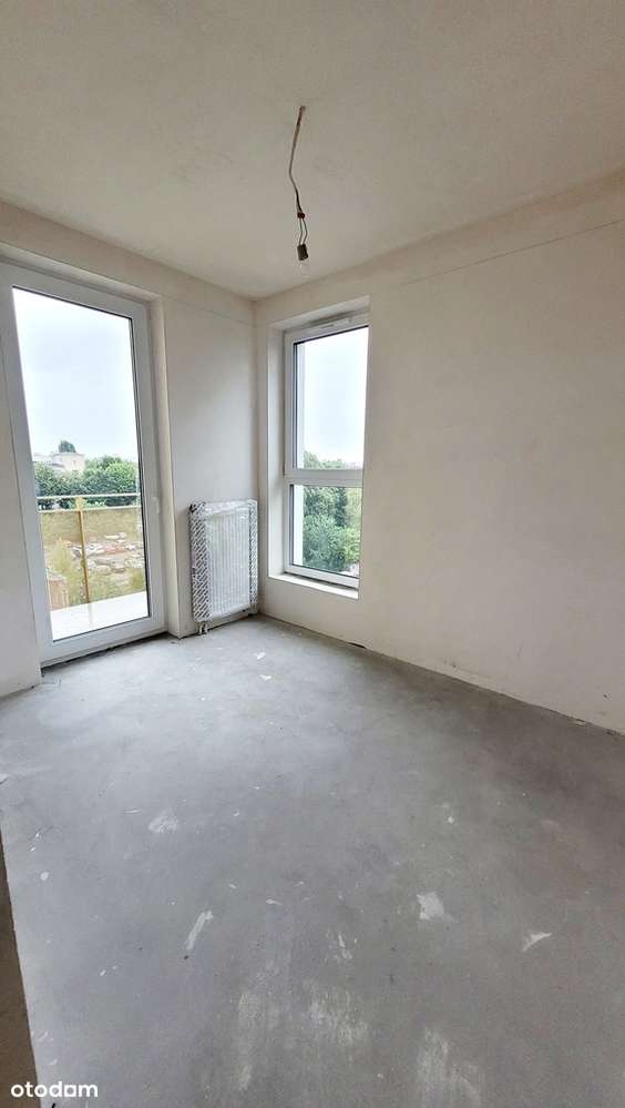 4 pokojowe mieszkanie w ścisłym centrum!-12