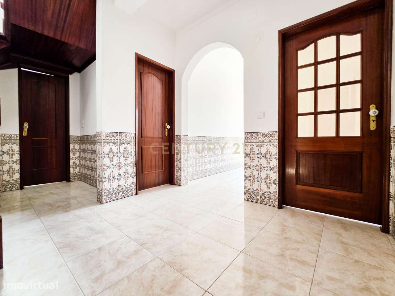 Moradia T3 + Loja em Fernão Ferro, Seixal - Oportunidade Única!-28