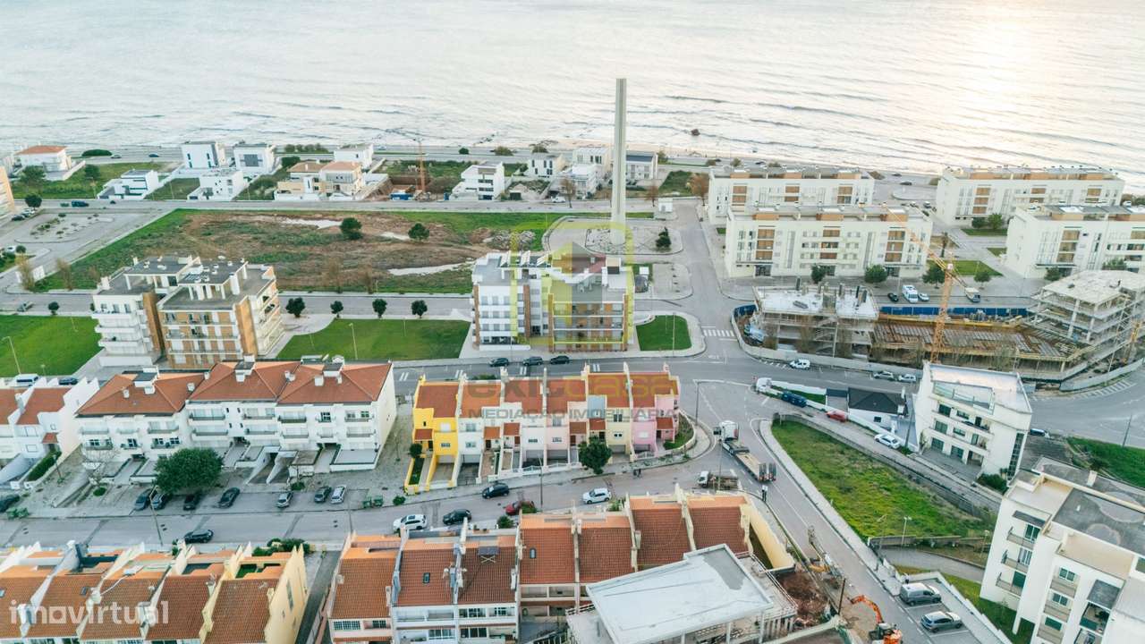 Moradia T3 Geminada-38