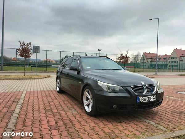 BMW Seria 5 525d - 1