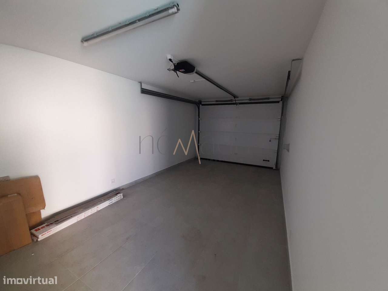 Fantástica moradia localizada no bairro de Valadares, Seixal-15