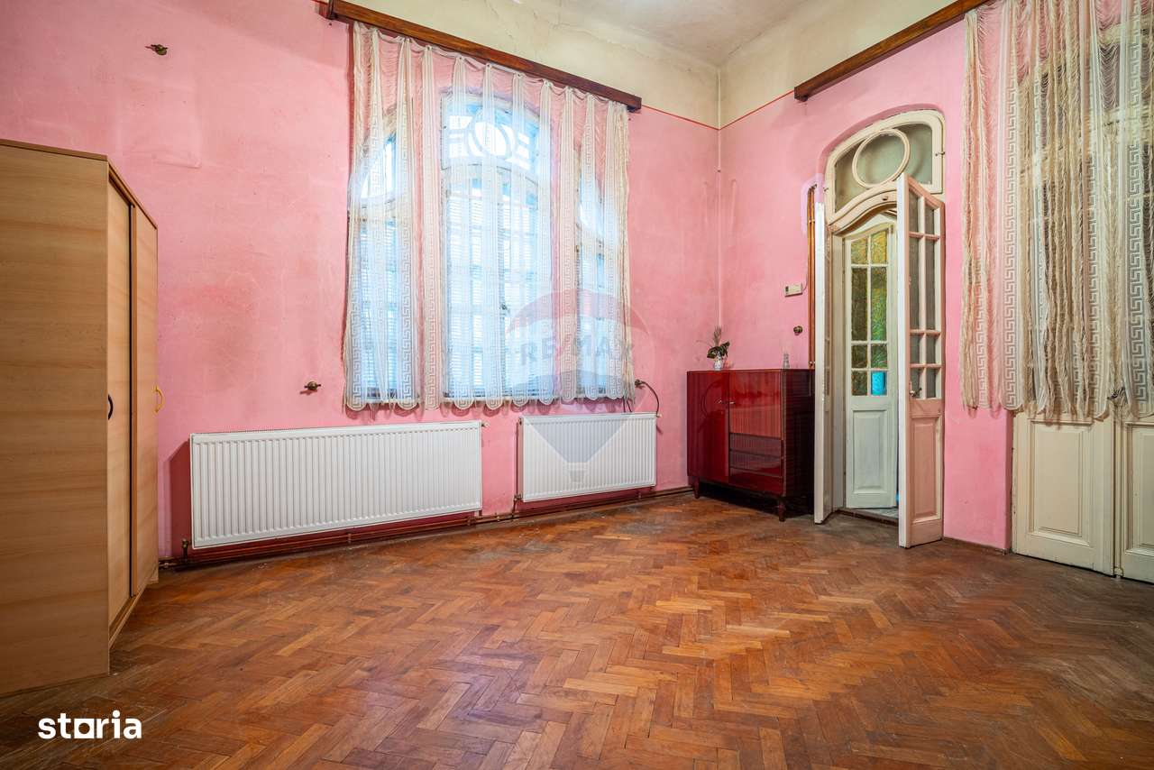 Casa ultracentrală cu 2 camere de vanzare in Ploiesti - Imagine principală: 4/13