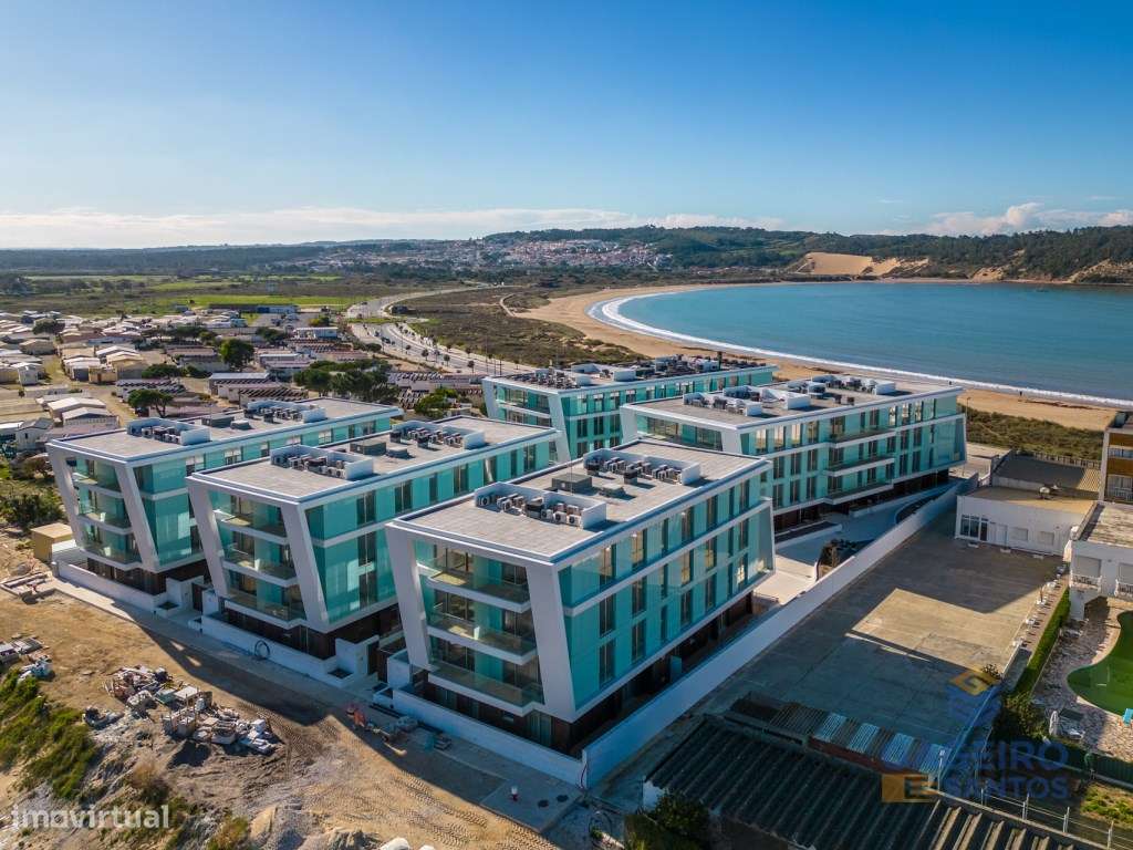 Apartamento T2 inserido em condomínio de luxo na primeira linha de ...-23