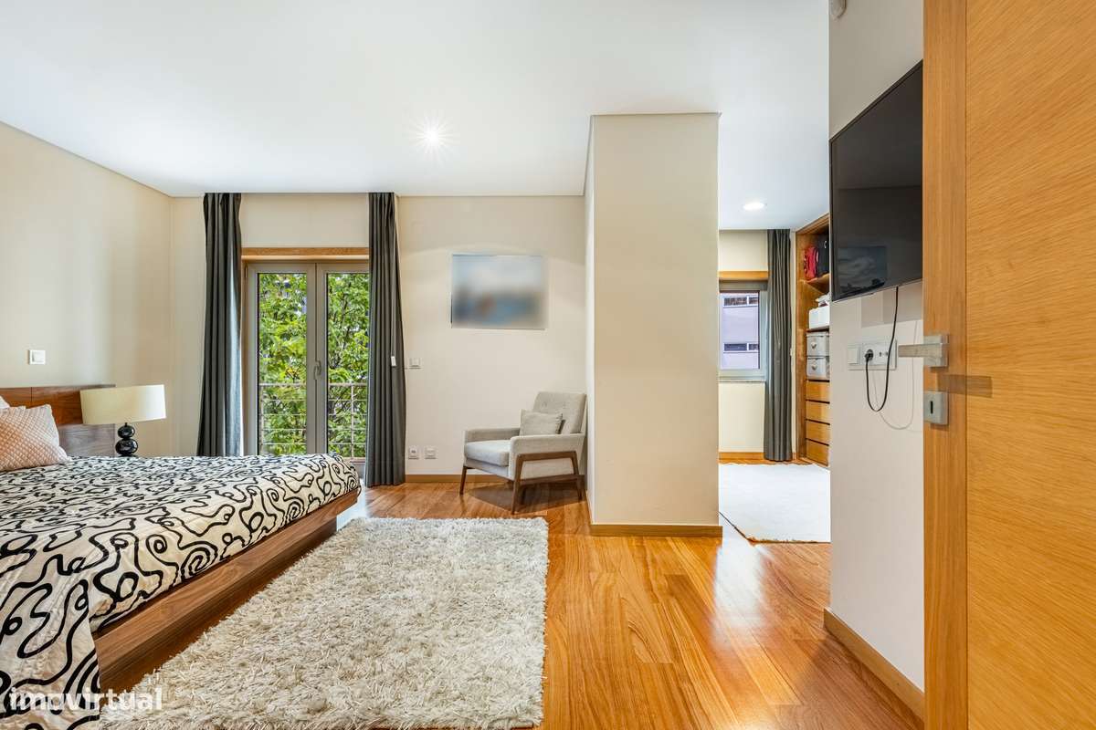 Moradia T3 + escritório à venda em Fraião - Braga-30