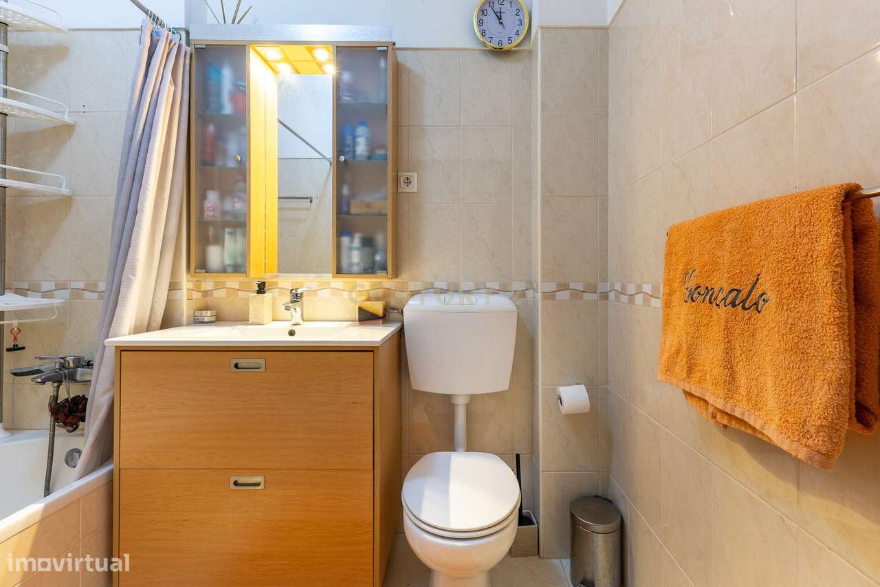 Apartamento T3 em Amora, Seixal-17