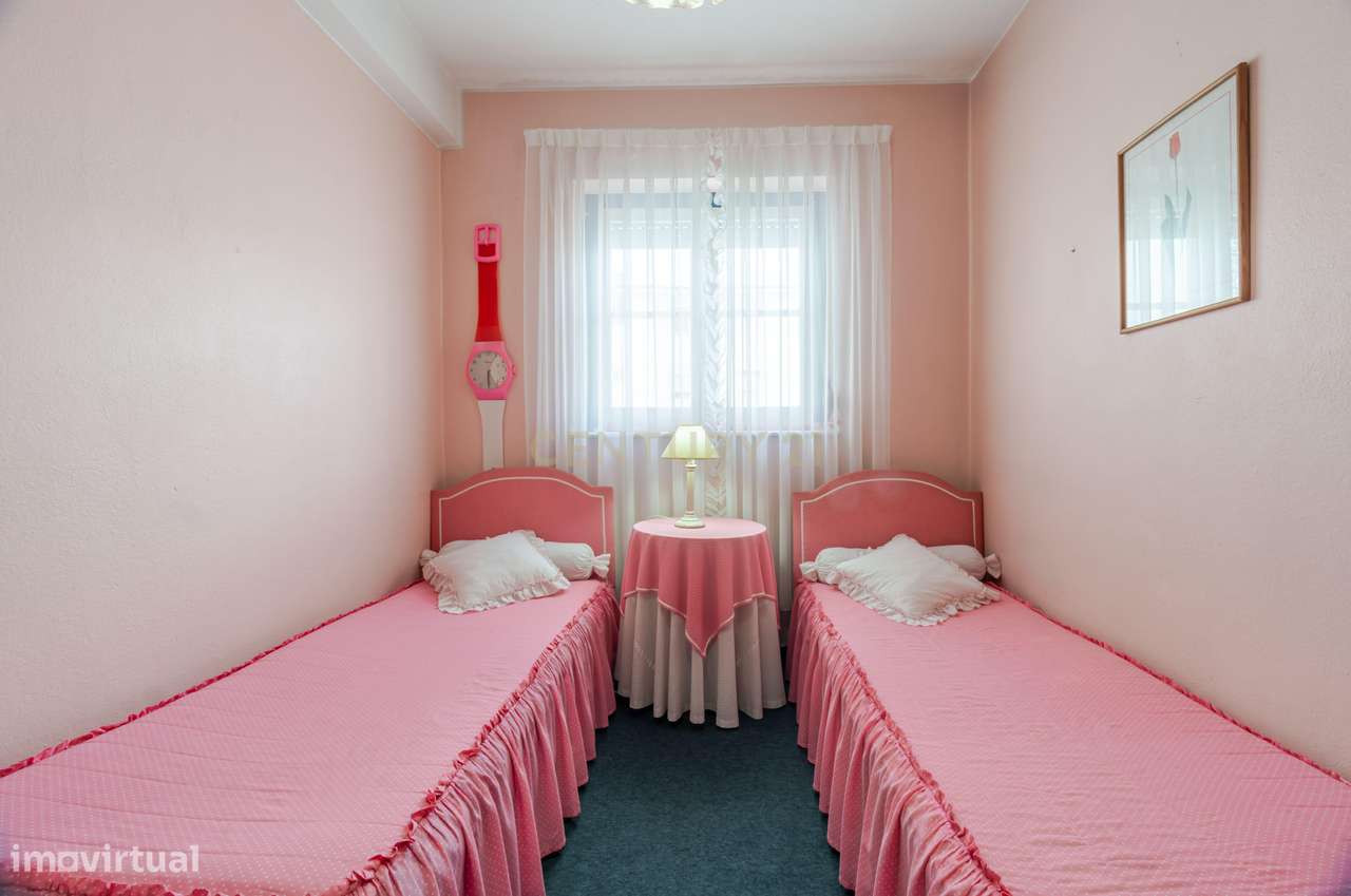 Apartamento T3 em Setúbal  e Boa Exposição Solar-26