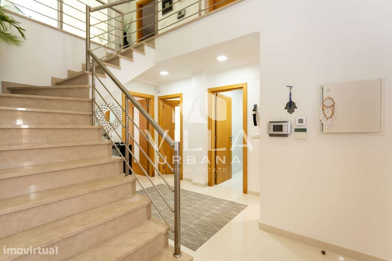 Moradia Isolada T4 em Valadares-31