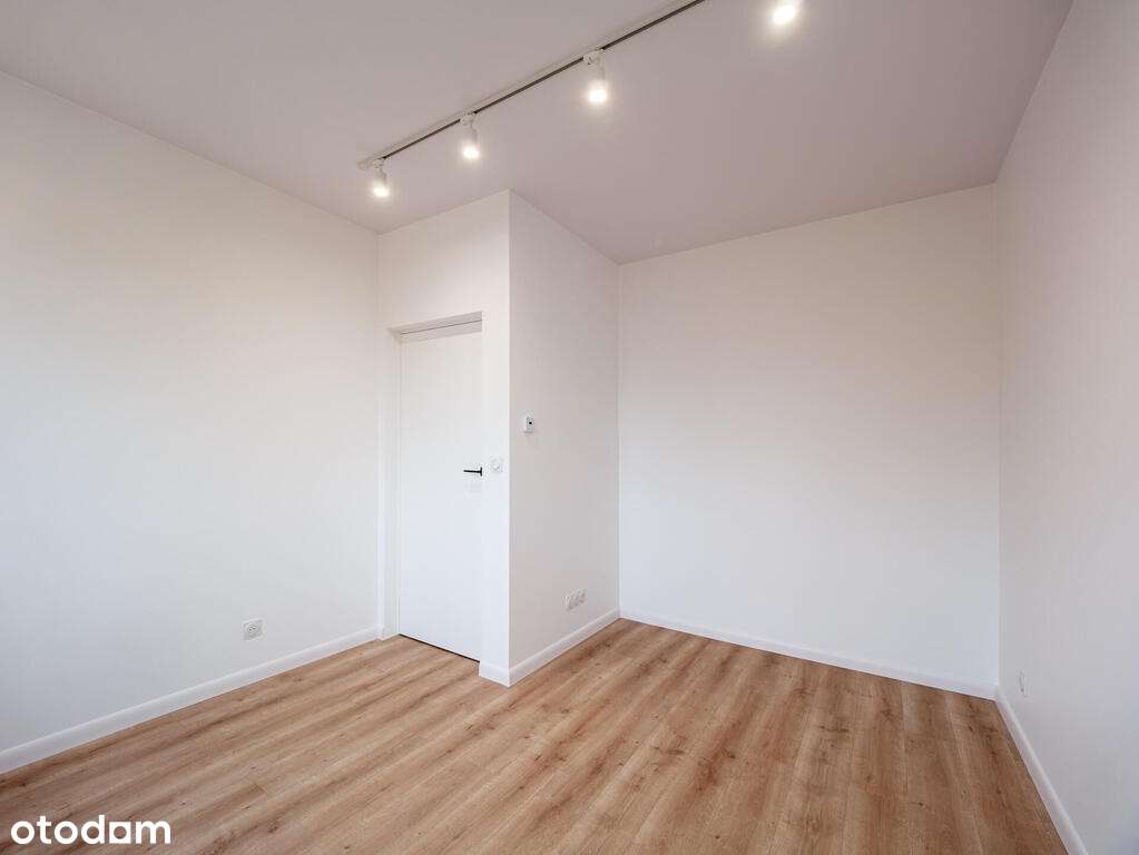 Apartament z ogródkiem i 2 m. parkingowymi-17