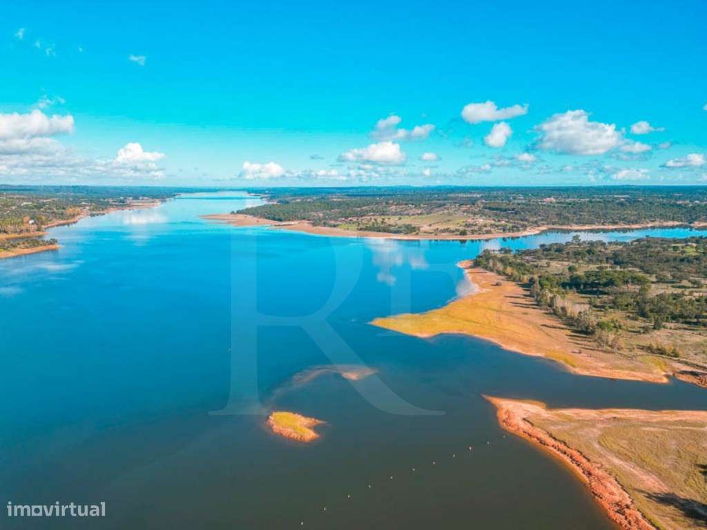 Moradia térrea T3 com piscina e garagem nos Foros do Mocho, Montargil - Grande imagem: 2/29