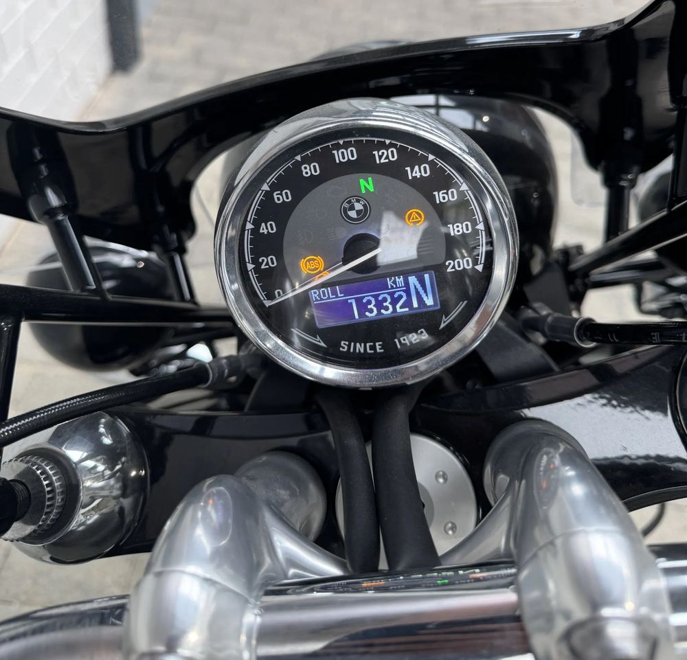 BMW R 18