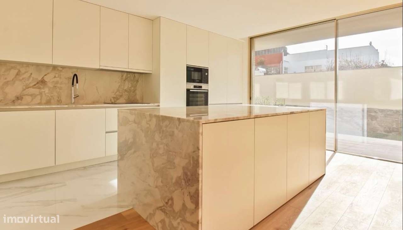 Apartamento T3 com jardim próximo da praia em Leça da Palmeira-3