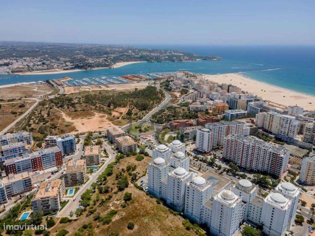 Apartamento T1 a 300 Metros da Praia da Rocha-11