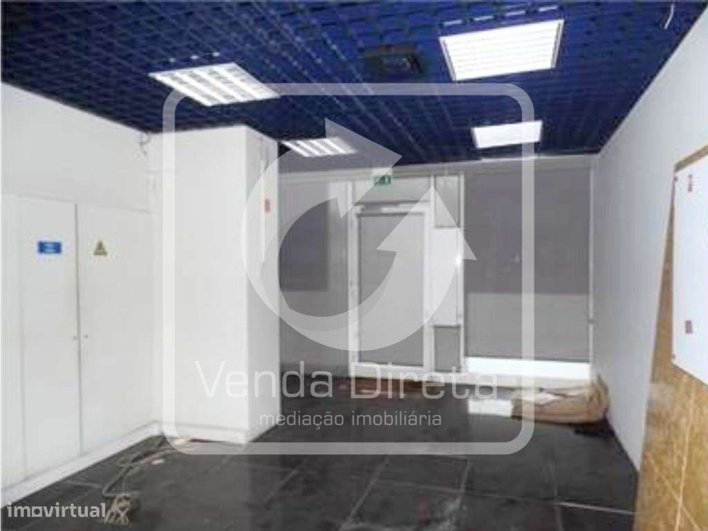Loja destinada a comércio, com 508 m², com dois pisos, no centro da... - Grande imagem: 5/26