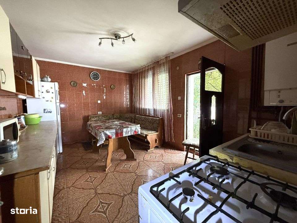 Pret REDUS | Casa solida pe colt, 240 mpu, terasa si curte | Pantelimo-10