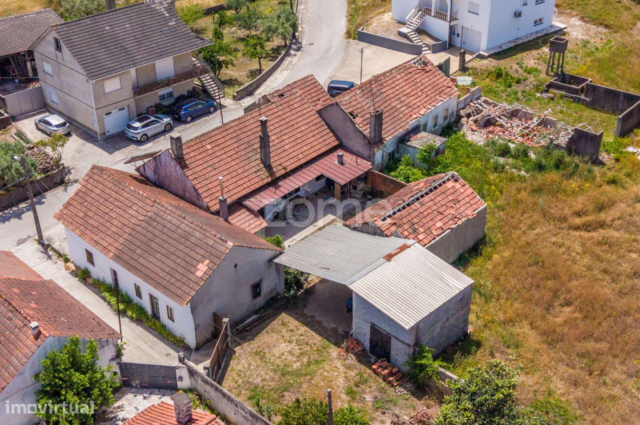 Moradia T2 com Sótão e Anexo Convertíveis Gondemaria-32