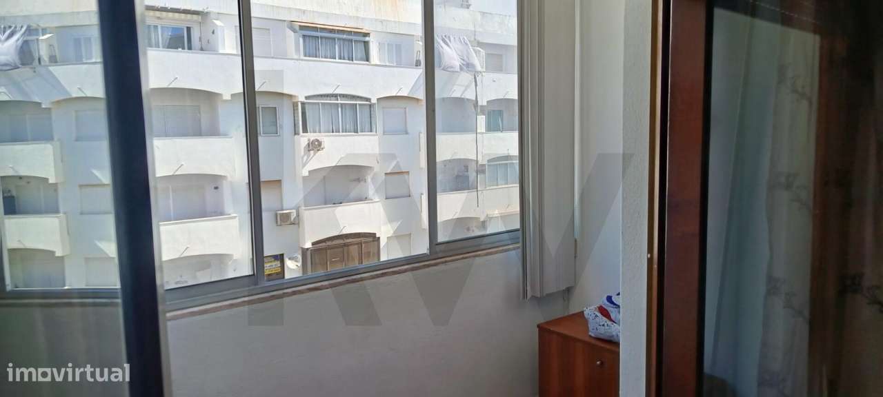 Apartamento T1 Remodelado a 1 Minuto da Praia – Armação de Pêra-13