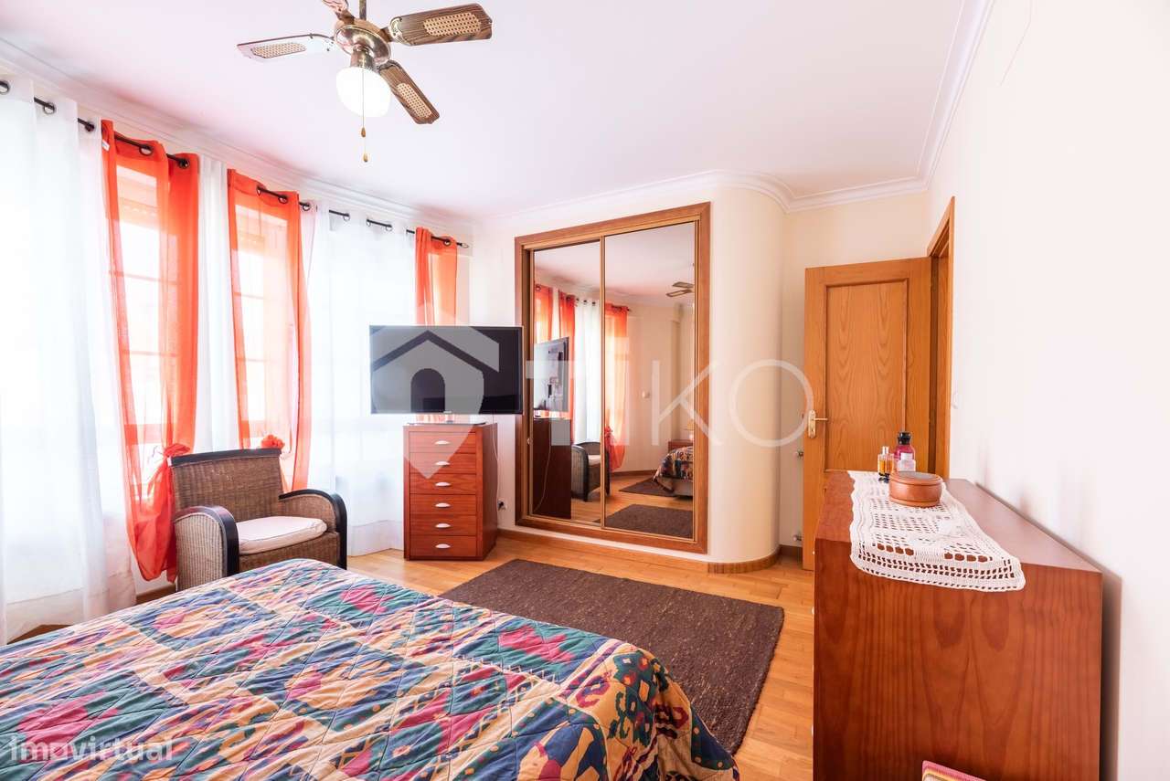 Moradia, 342 m², Charneca de Caparica e Sobreda-27