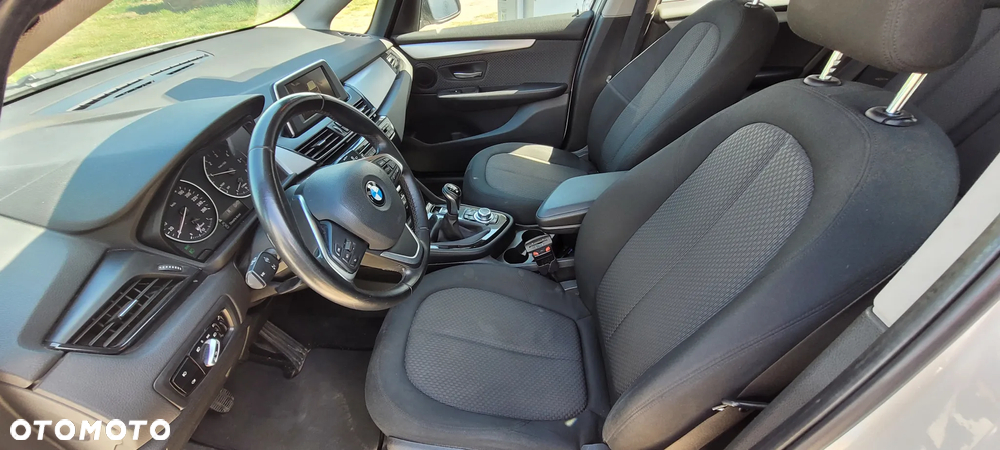 BMW Seria 2 216d Advantage - 12