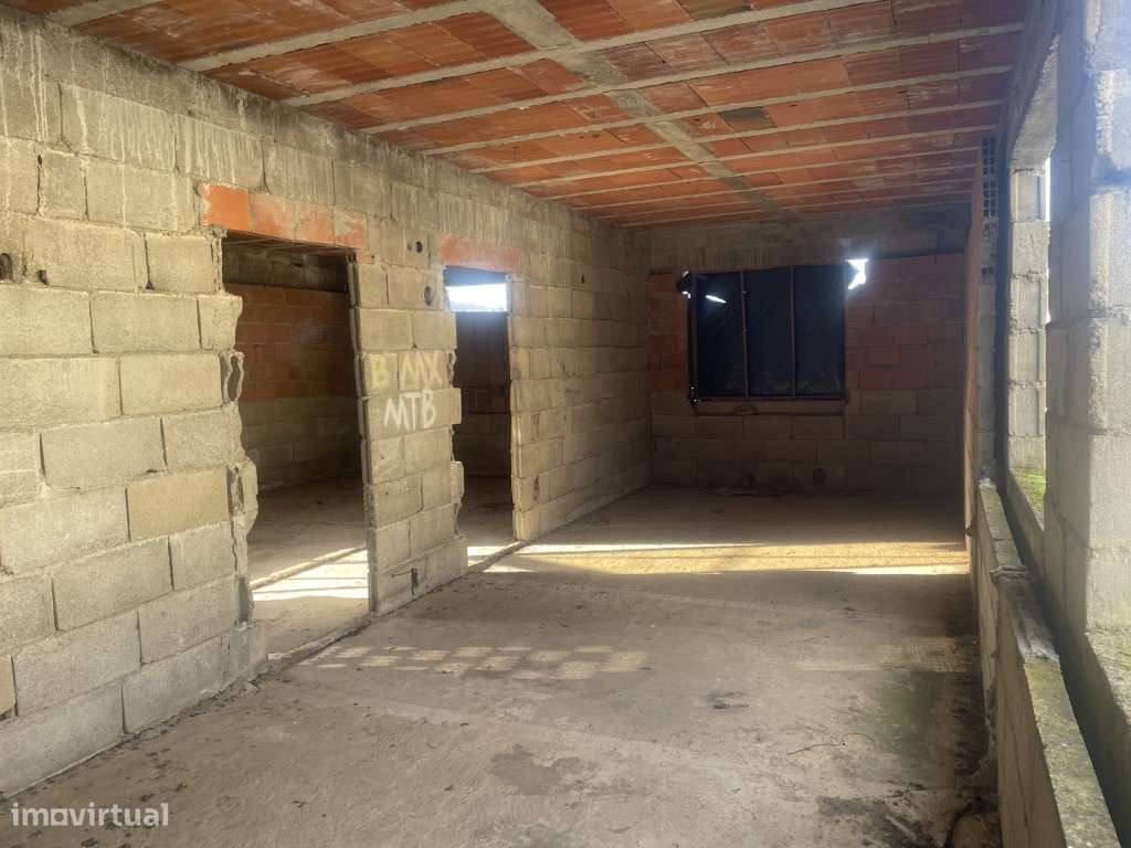 Terreno com benfeitorias | 1240m2 | Pedreira, Felgueiras - Grande imagem: 5/10