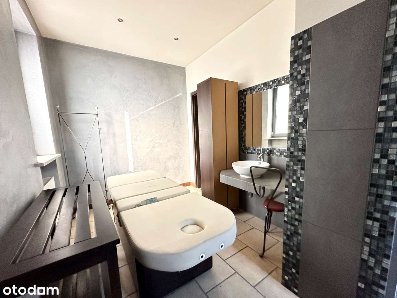 Dom z potencjałem komercyjnym - stwórz własną klinikę lub centrum spa. - Pełny obrazek: 5/20