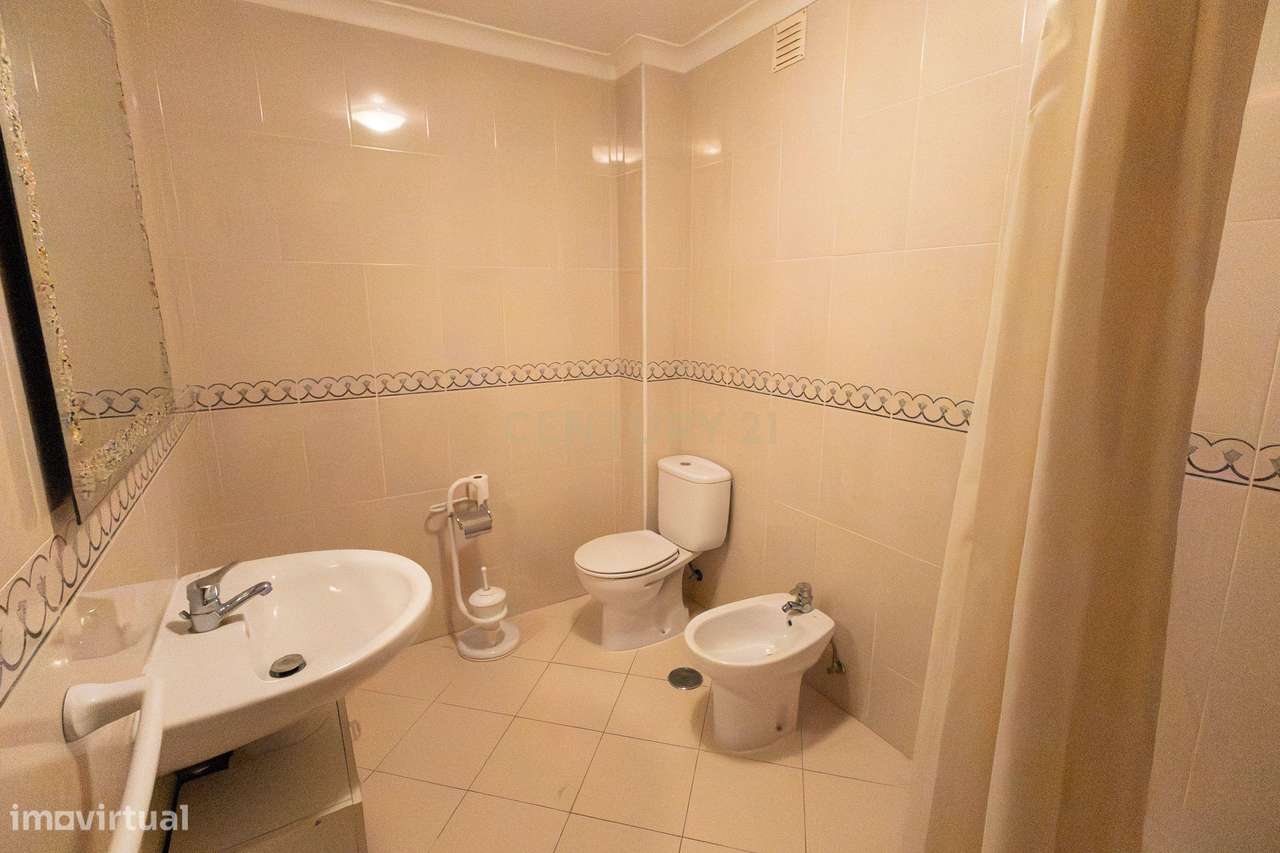 Moradia T4+1 em Condomínio Fechado – Alfacenhas Vila-32