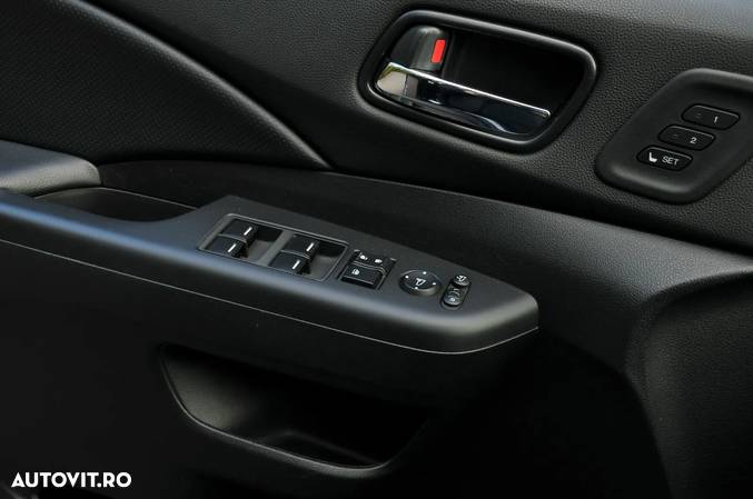 Honda CR-V 2.2 A/T Lifestyle HDD Navi - 19