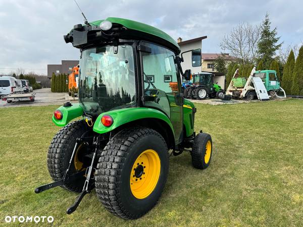 John Deere 3320 - 5