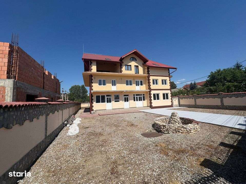 Proprietate complexa, situata in Barsesti - Imagine principală: 2/9