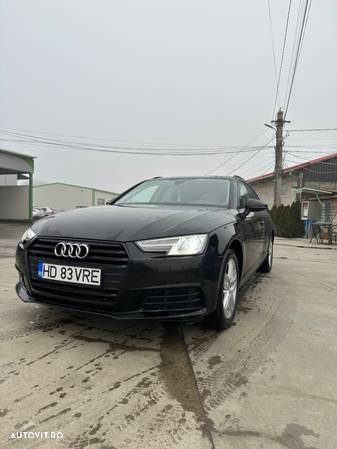 Audi A4 Avant 2.0 TDI ultra S tronic design - 9