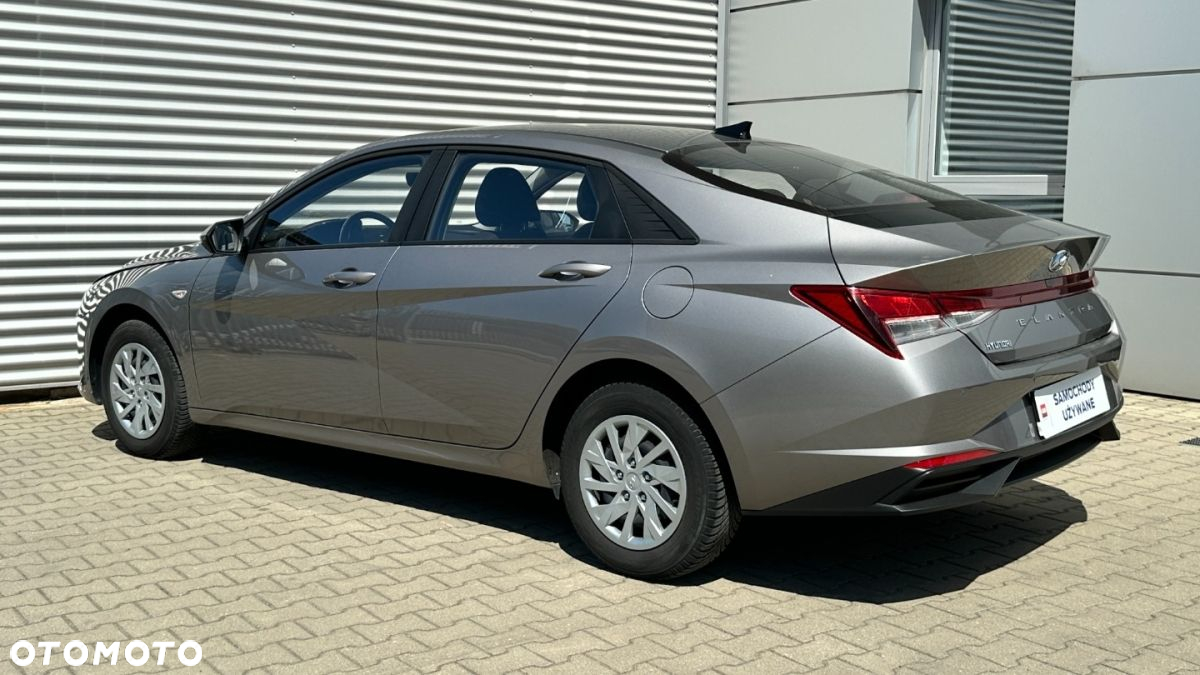 Hyundai Elantra - 6