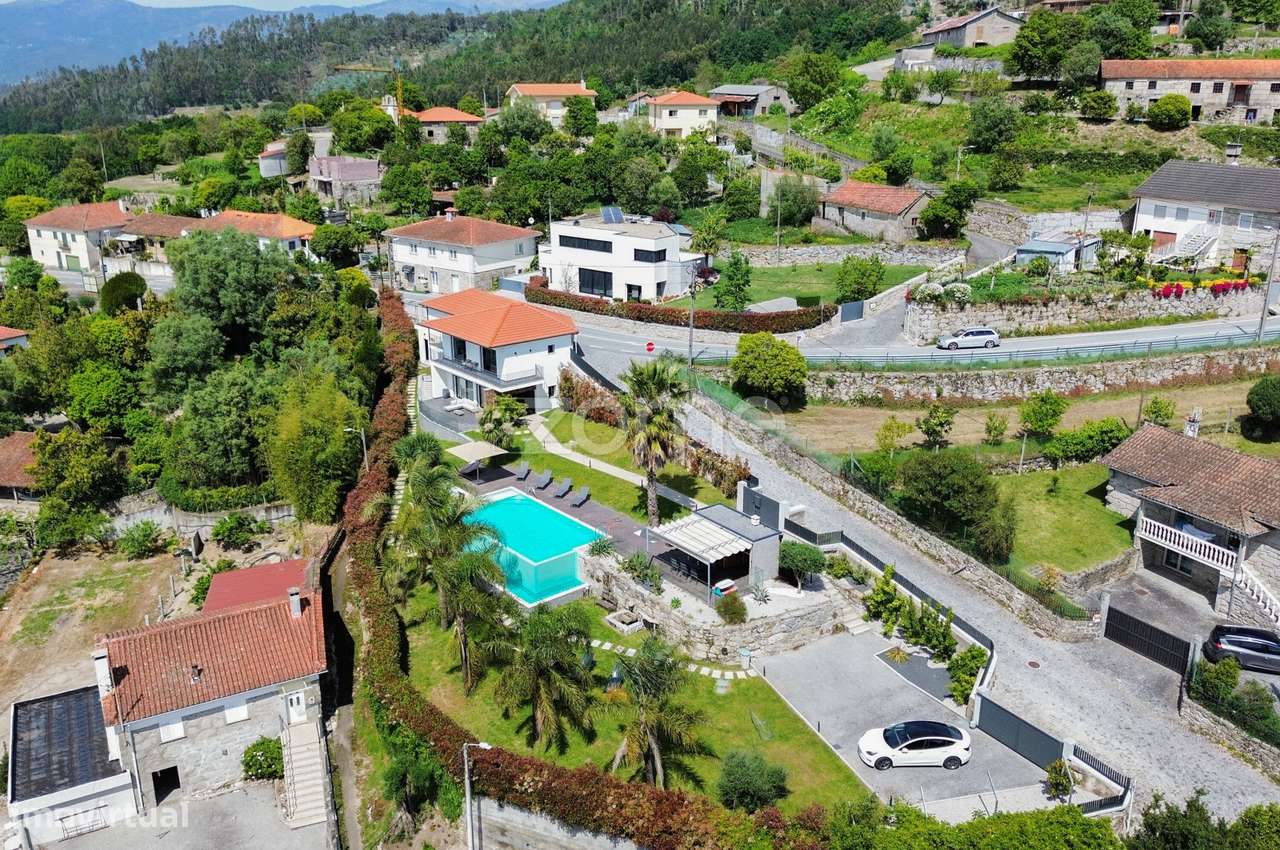 Moradia Individual T4 com piscina em Geraz do Minho, Póvoa de Lanho...-57