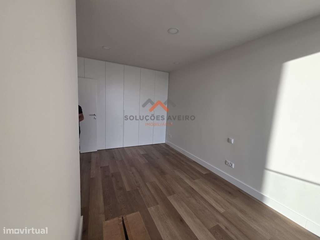 Moradia T4 a 1km das Glicinias!-37