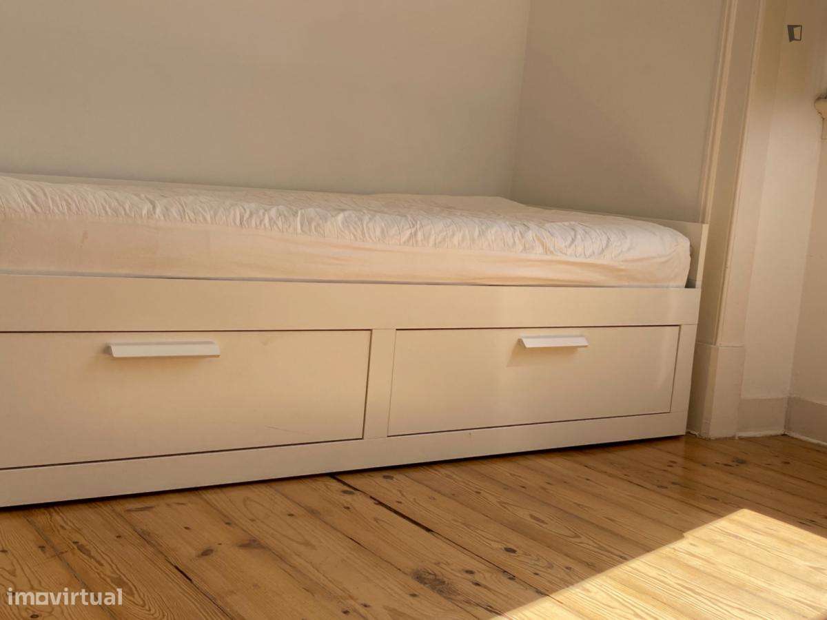 Quarto - localizado em Alameda Lisbon - Grande imagem: 4/6