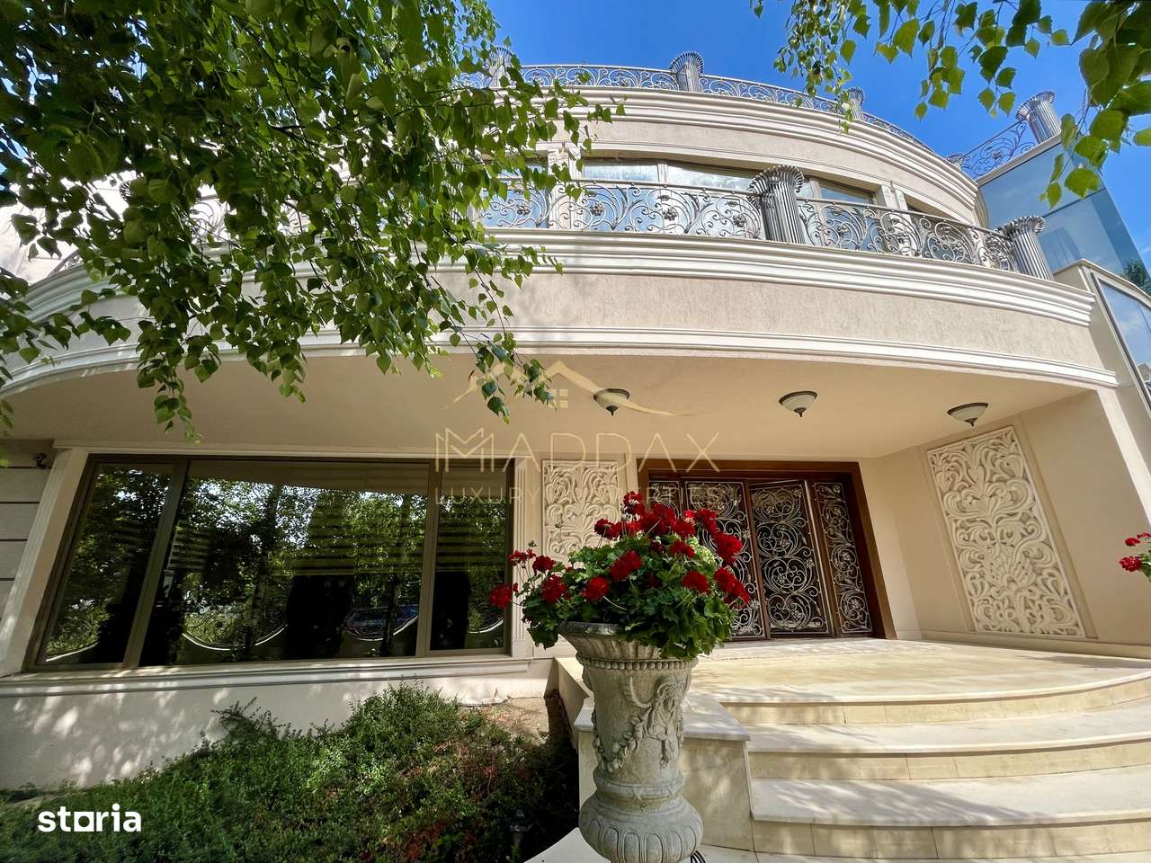 Impressive Villa *1500 SQM usable* 2613 SQM land / Open to the lake - Imagine principală: 5/20