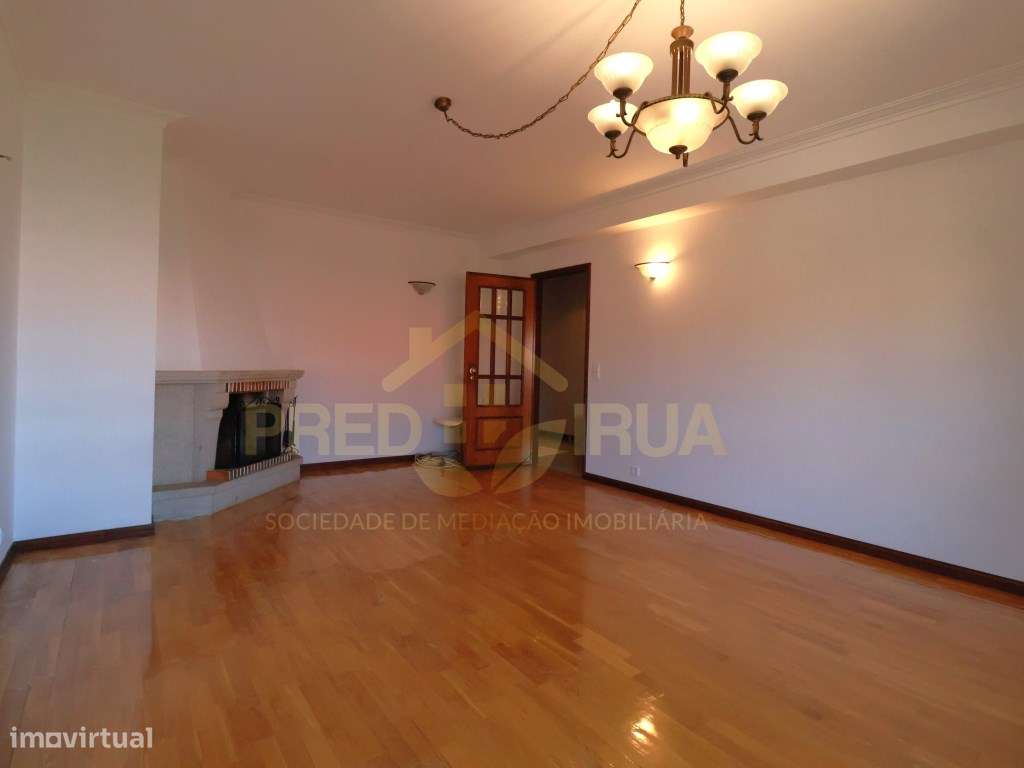 Fantástico T3 em Arcozelo com vistas de mar-1