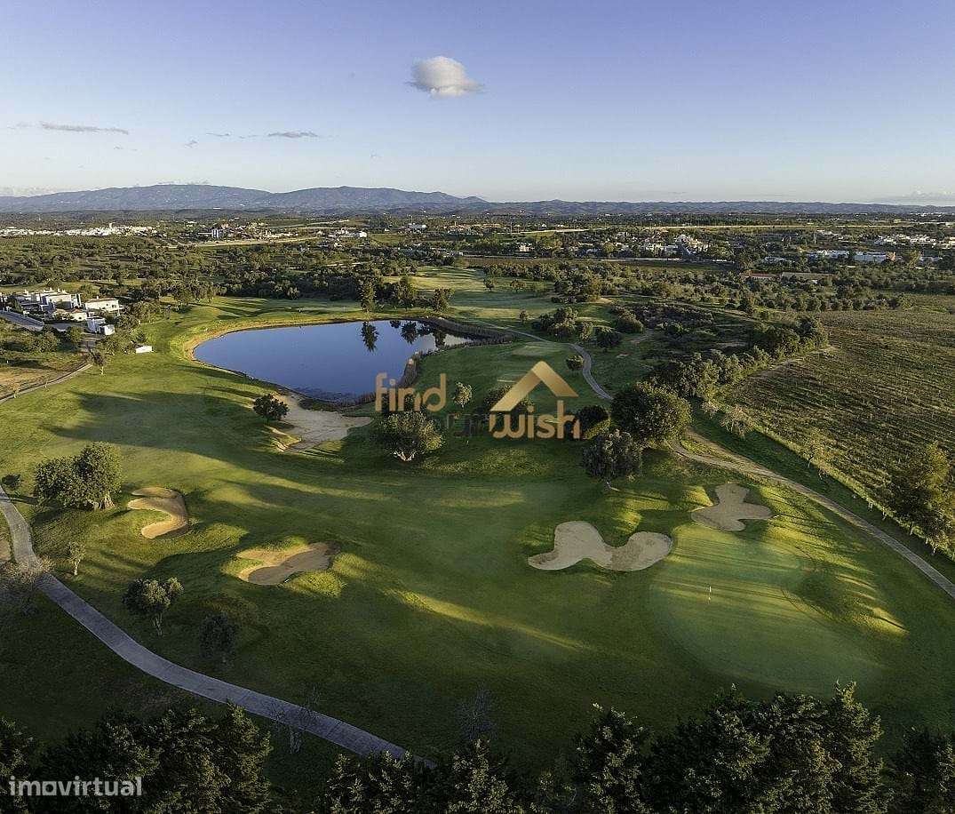 Apartamento T3 com vista para o campo de golfe de Vale da Pinta – Alga-26