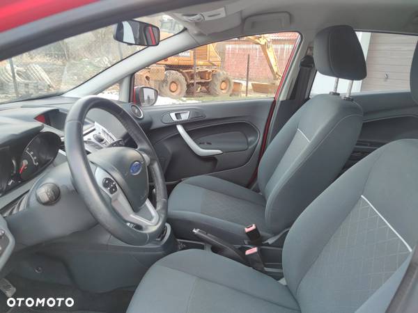 Ford Fiesta 1.25 Ghia - 12